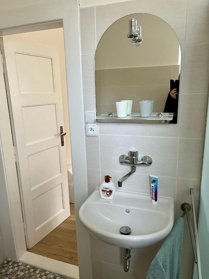 Apartman Colette Prag Exteriör bild